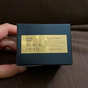 Holika Holika Black Snail Prime Youth Repair Cream